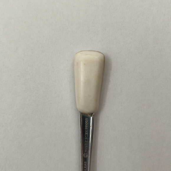 Vintage Walt Disney Spoons Mickey Mouse and Winnie the Pooh - Picture 11 of 12